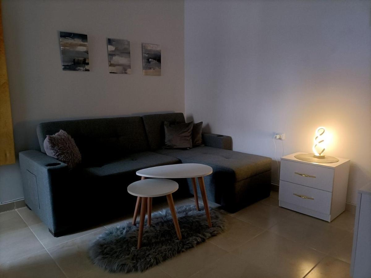 Enigma Modern Flat In Center Hrg - Pool - Terrace
